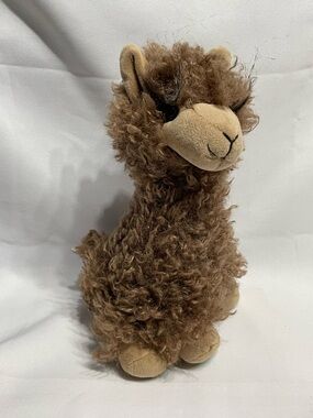 10” Portland Plush Liam the Llama Adorable Plush Excellent Condition Long Lashes